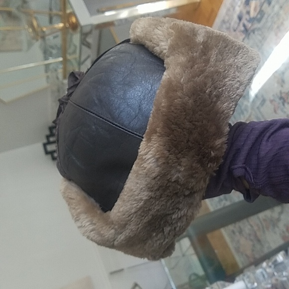 Sheared Beaver And Leather Trooper Trapper RCMP Quilted Hat - Picture 7 of 12